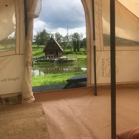 Glamplife,tuenni Ja Suitsusaunaga Kasaritsa