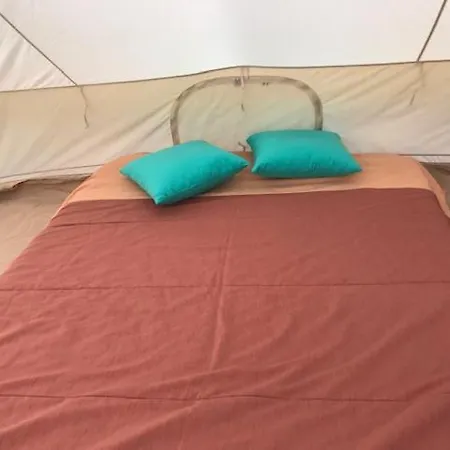 Glamplife,tuenni Ja Suitsusaunaga *