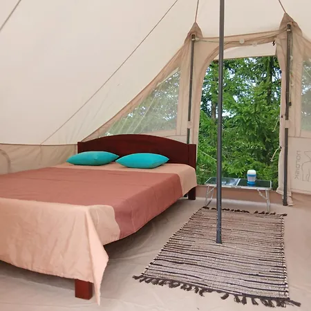 Luxe tent Glamplife Koos Suitsusauna Voi Kuemblustuenniga Kasaritsa
